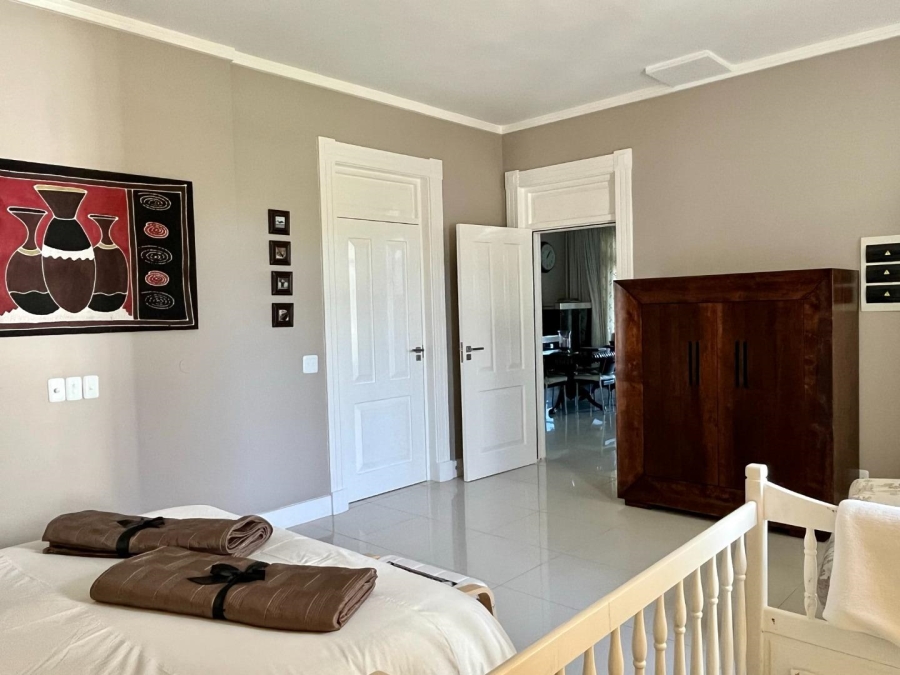 11 Bedroom Property for Sale in The Crags Western Cape